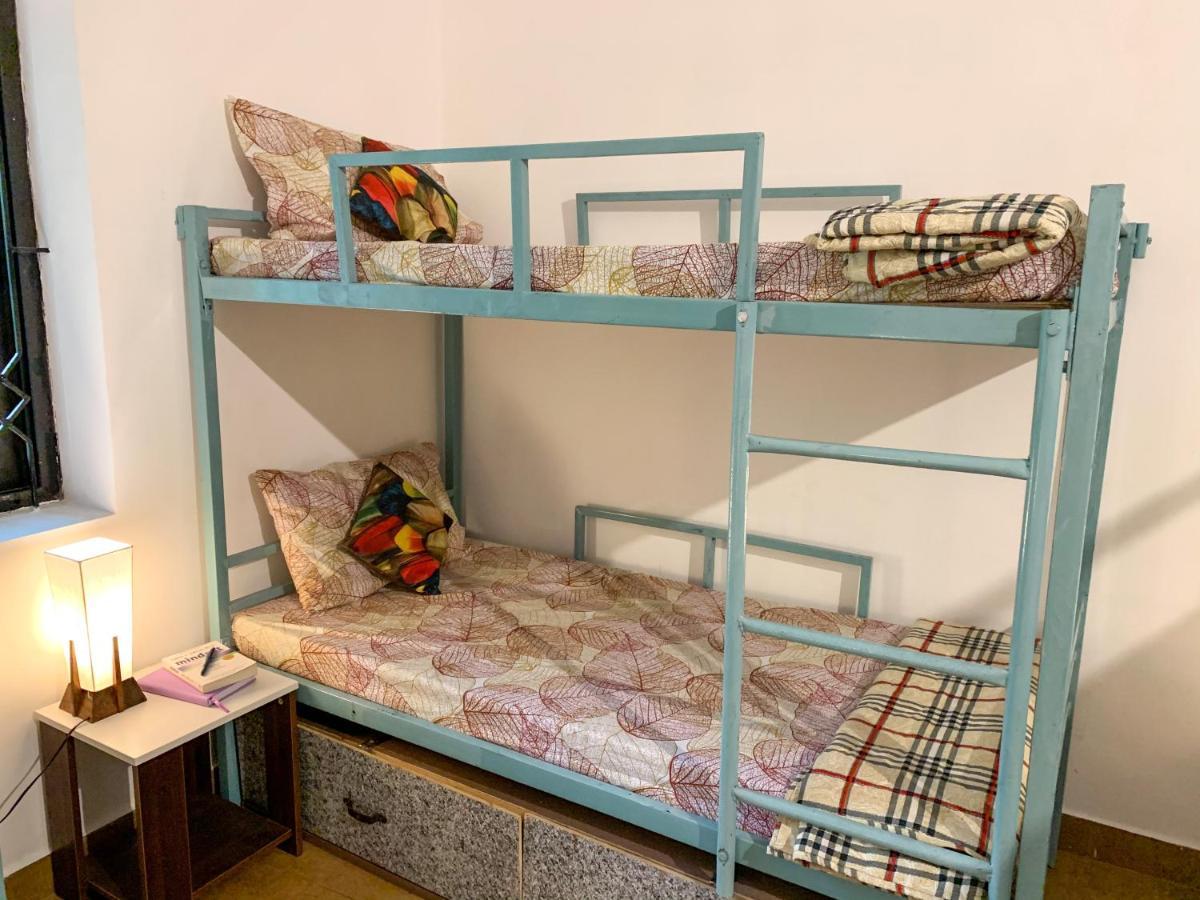 Rootsvilla Vagator - Longstays, Coworking Backpacker'S Hostel ภายนอก รูปภาพ