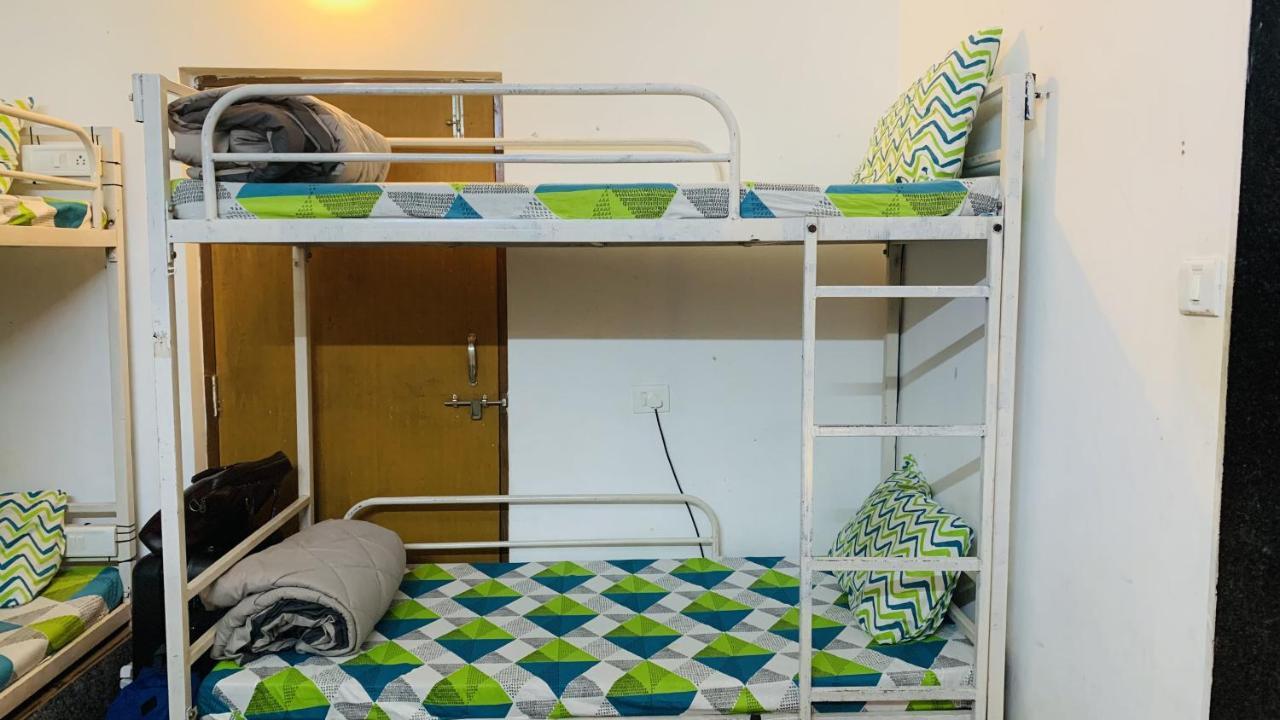 Rootsvilla Vagator - Longstays, Coworking Backpacker'S Hostel ภายนอก รูปภาพ
