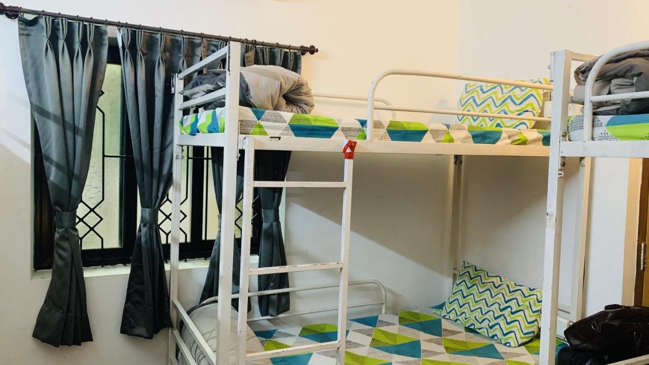 Rootsvilla Vagator - Longstays, Coworking Backpacker'S Hostel ภายนอก รูปภาพ