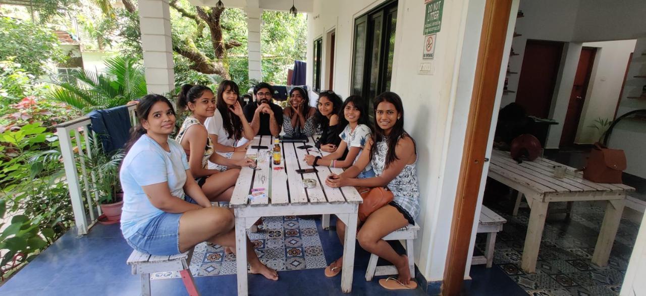 Rootsvilla Vagator - Longstays, Coworking Backpacker'S Hostel ภายนอก รูปภาพ