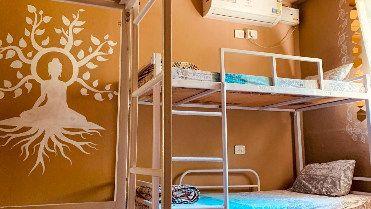 Rootsvilla Vagator - Longstays, Coworking Backpacker'S Hostel ภายนอก รูปภาพ