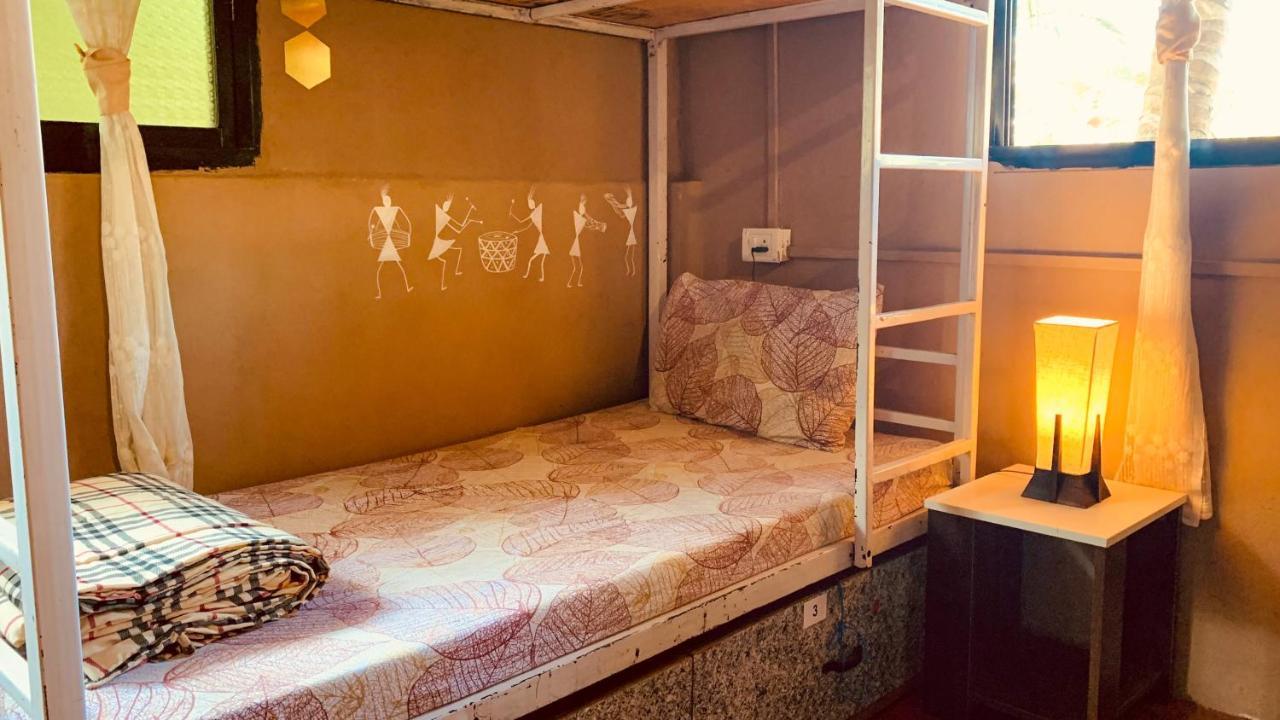 Rootsvilla Vagator - Longstays, Coworking Backpacker'S Hostel ภายนอก รูปภาพ