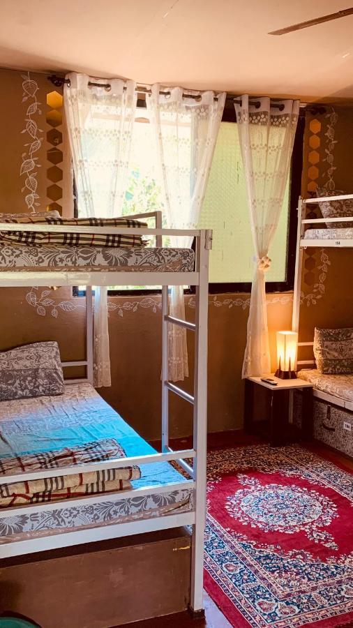 Rootsvilla Vagator - Longstays, Coworking Backpacker'S Hostel ภายนอก รูปภาพ
