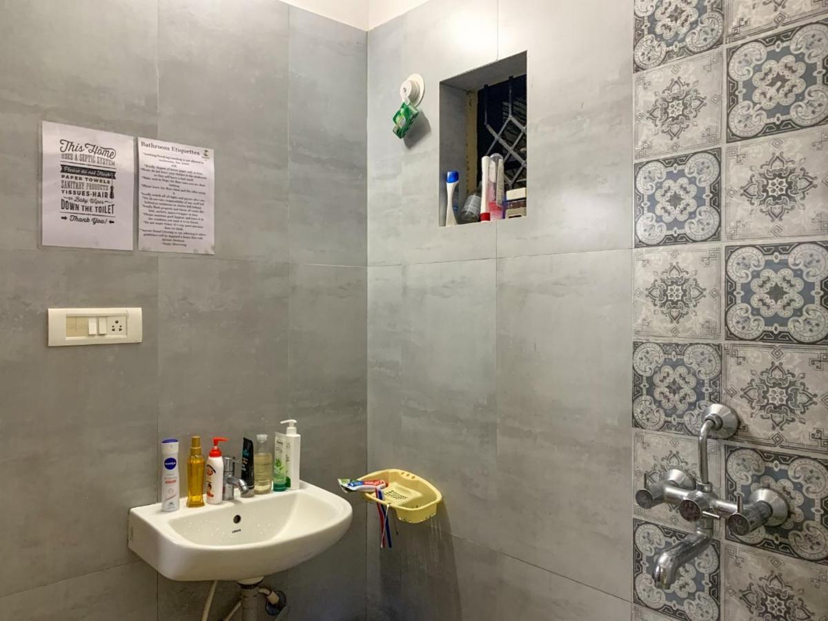 Rootsvilla Vagator - Longstays, Coworking Backpacker'S Hostel ภายนอก รูปภาพ