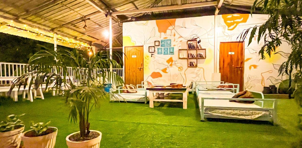 Rootsvilla Vagator - Longstays, Coworking Backpacker'S Hostel ภายนอก รูปภาพ